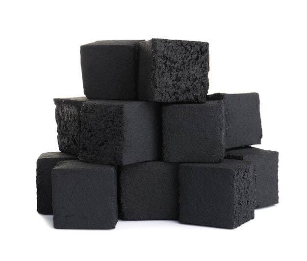 COCONUT SHELL BRIQUETTE / CHARCOAL